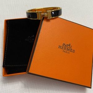 Hermes clic H bracelet in noir with gold hardware
